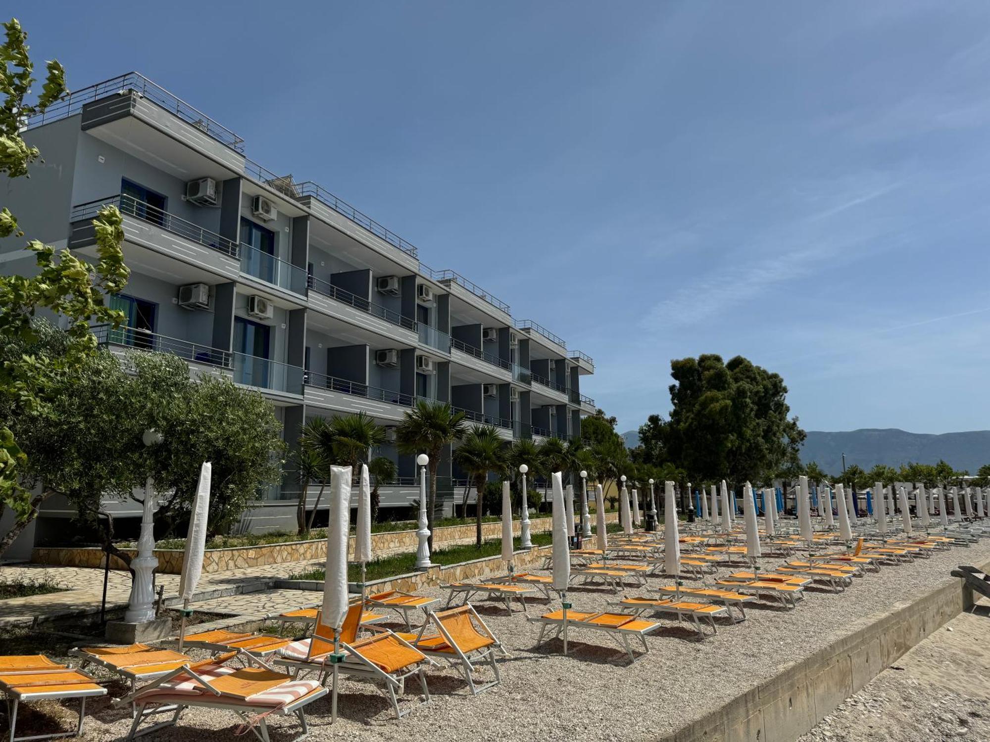 Hotel Cekodhima Radhimë Exteriér fotografie